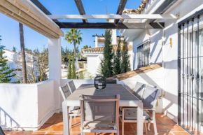 1 bedroom with large roof terrace